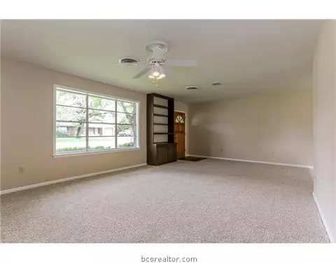 1401 Esther Blvd, Bryan, TX 77802 photo 3
