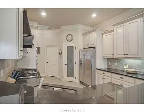 5211 Draycott Ct, Bryan, TX 77802 photo 8