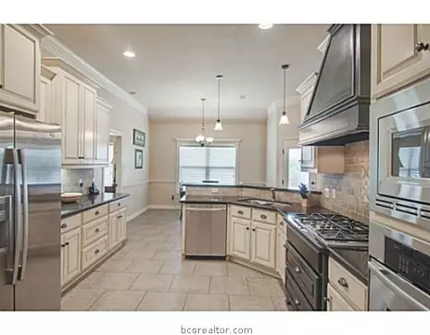 5211 Draycott Ct, Bryan, TX 77802 photo 7