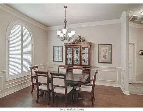 5211 Draycott Ct, Bryan, TX 77802 photo 9