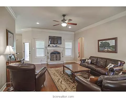 5211 Draycott Ct, Bryan, TX 77802 photo 3