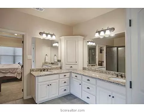 5211 Draycott Ct, Bryan, TX 77802 photo 15