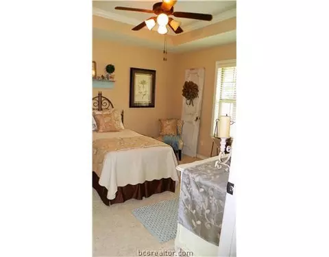 3902 Esquire Ct, Bryan, TX 77808 photo 11