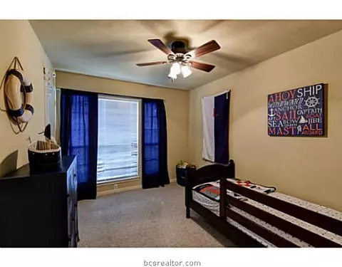 2019 Turning Leaf Dr, Bryan, TX 77807 photo 12