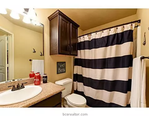 2019 Turning Leaf Dr, Bryan, TX 77807 photo 13
