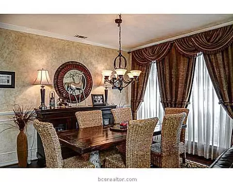 4744 Renwick, Bryan, TX 77802 photo 9