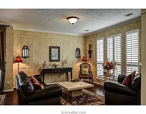 4744 Renwick, Bryan, TX 77802 photo 4