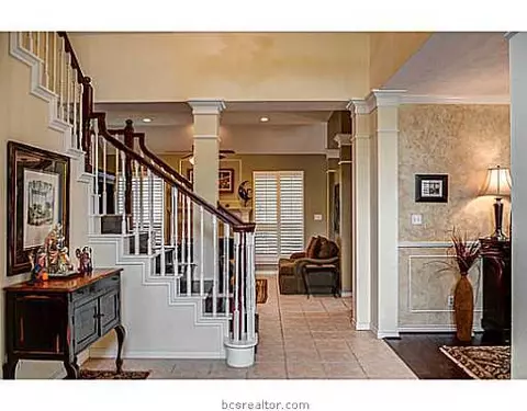4744 Renwick, Bryan, TX 77802 photo 2