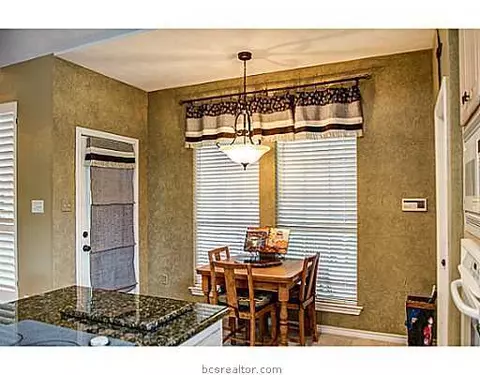 4744 Renwick, Bryan, TX 77802 photo 8