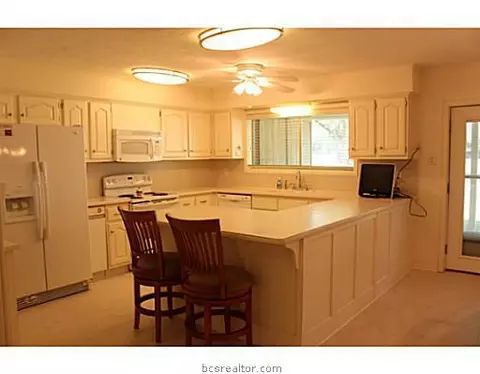 3002 Broadmoor, Bryan, TX 77802 photo 5