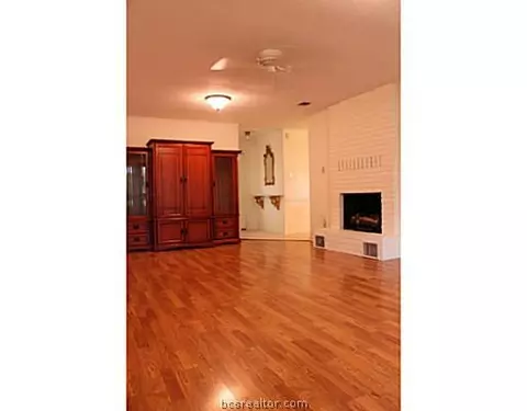 3002 Broadmoor, Bryan, TX 77802 photo 3