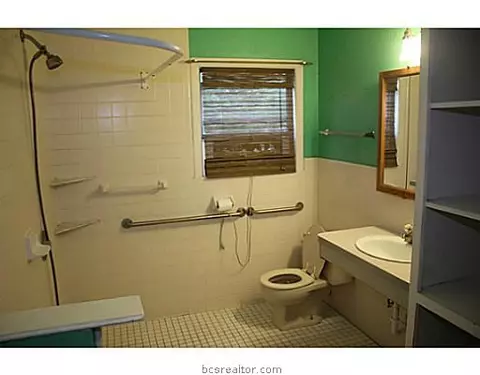 411 Mitchell St, Bryan, TX 77801 photo 11