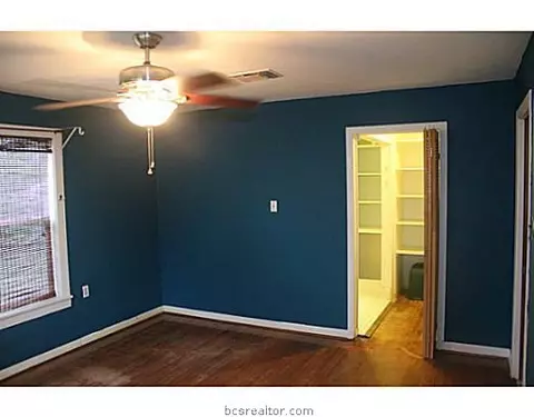 411 Mitchell St, Bryan, TX 77801 photo 8