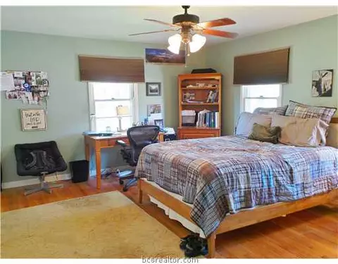 4205 Nagle St, Bryan, TX 77801 photo 16