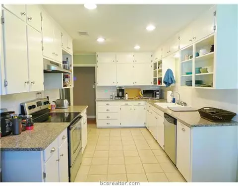 4205 Nagle St, Bryan, TX 77801 photo 7
