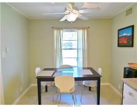 4205 Nagle St, Bryan, TX 77801 photo 12