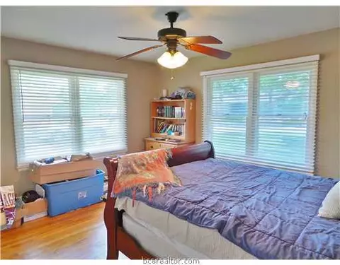 4205 Nagle St, Bryan, TX 77801 photo 13