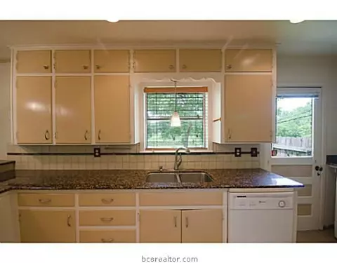 802 Ethel Blvd, Bryan, TX 77802 photo 7