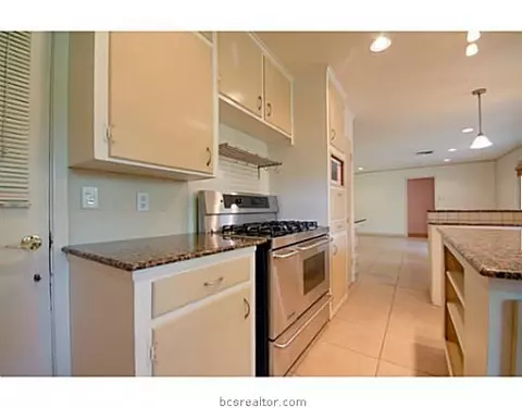 802 Ethel Blvd, Bryan, TX 77802 photo 9