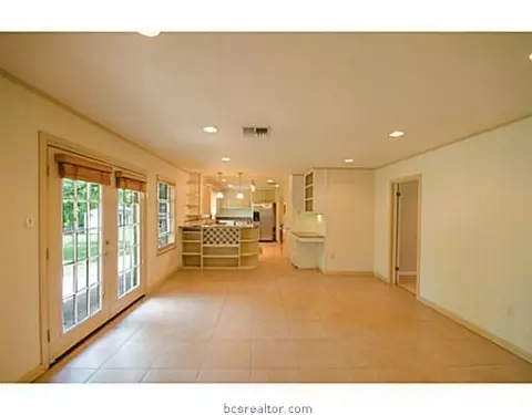 802 Ethel Blvd, Bryan, TX 77802 photo 4