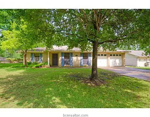802 Ethel Blvd, Bryan, TX 77802 photo 1