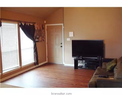 2909 Jenna Ct, Bryan, TX 77802 photo 3