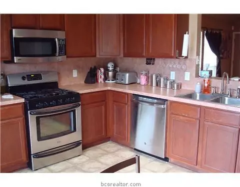 2909 Jenna Ct, Bryan, TX 77802 photo 5