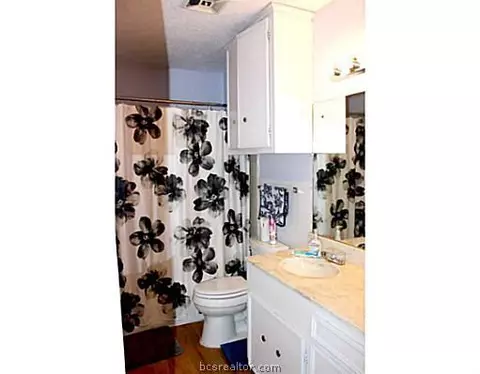 3508 Midwest Dr, Bryan, TX 77802 photo 8