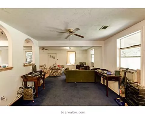 8949 Taylor Rd, Bryan, TX 77808 photo 4