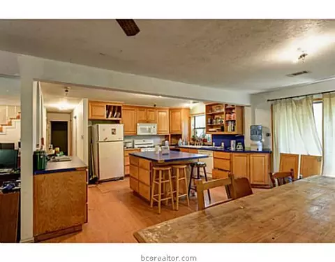 8949 Taylor Rd, Bryan, TX 77808 photo 6