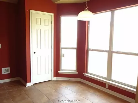 1712 Summerwood, Bryan, TX 77807 photo 12