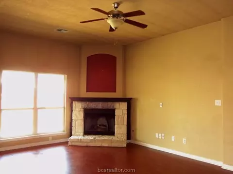 1712 Summerwood, Bryan, TX 77807 photo 7