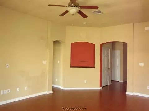 1712 Summerwood, Bryan, TX 77807 photo 8