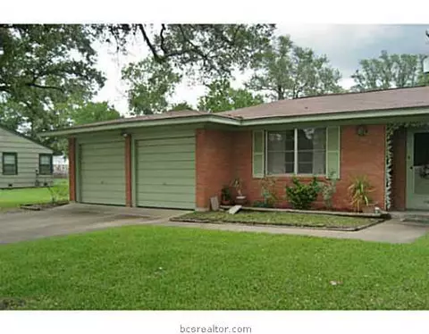 1304 East 31st St, Bryan, TX 77802 photo 2
