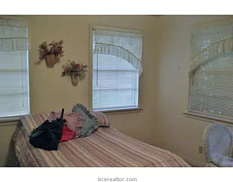 1304 East 31st St, Bryan, TX 77802 photo 16