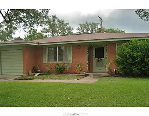 1304 East 31st St, Bryan, TX 77802 photo 1