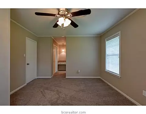 2316 Devonshire St, Bryan, TX 77802 photo 8