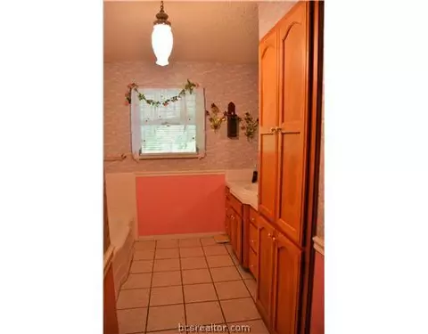 2710 Tabor Rd, Bryan, TX 77803 photo 12