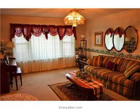 2710 Tabor Rd, Bryan, TX 77803 photo 2