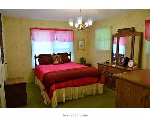2710 Tabor Rd, Bryan, TX 77803 photo 9