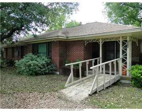 2710 Tabor Rd, Bryan, TX 77803 photo 1