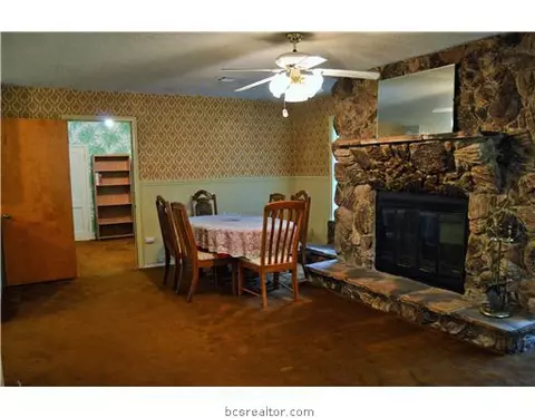 2710 Tabor Rd, Bryan, TX 77803 photo 4