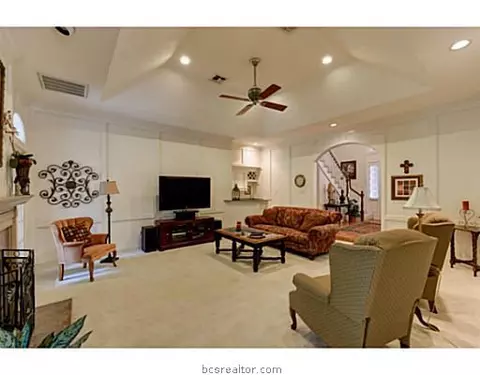 4603 Locksford Dr, Bryan, TX 77802 photo 4