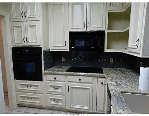 1560 Bennett St, Bryan, TX 77802 photo 10