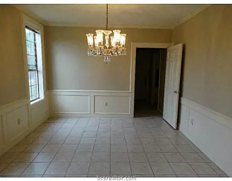 1560 Bennett St, Bryan, TX 77802 photo 6