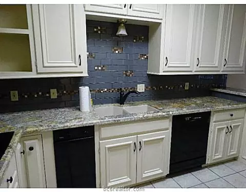 1560 Bennett St, Bryan, TX 77802 photo 8