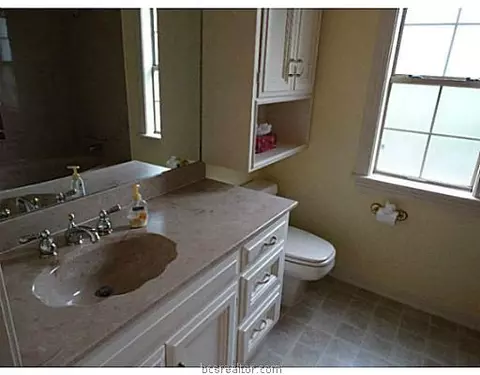 1560 Bennett St, Bryan, TX 77802 photo 23