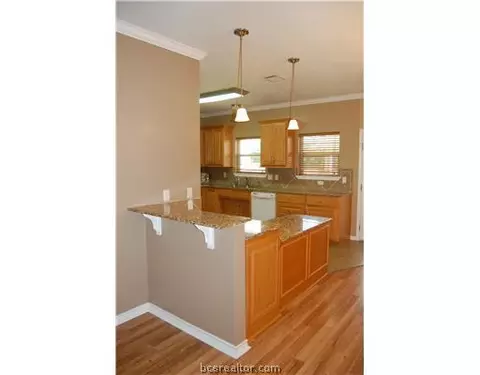 3327 Broadmoor Dr, Bryan, TX 77802 photo 4