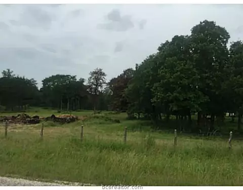 5716 Andert Rd, Bryan, TX 77808 photo 2