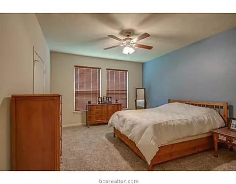 1021 Venice Dr, Bryan, TX 77808 photo 9